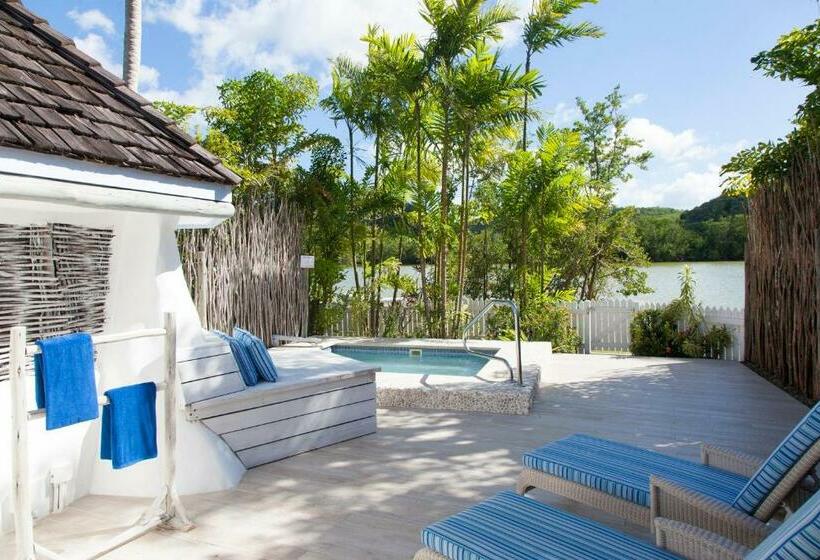 کابین, Galley Bay Resort & Spa