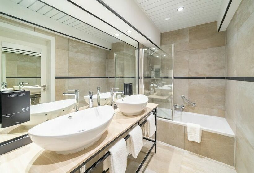 Семейный Номер, Grand Hotel Normandy By Cw Hotel Collection