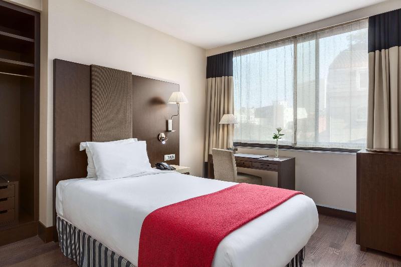 سوییت جونیور, Brussels Louise