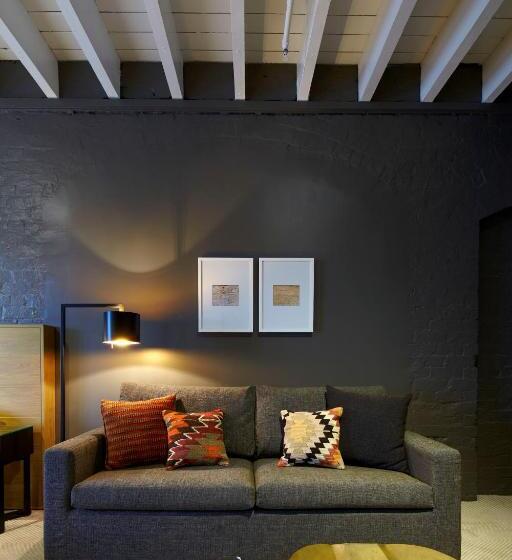 스탠다드 스튜디오 킹침대, Harbour Rocks Hotel Sydney