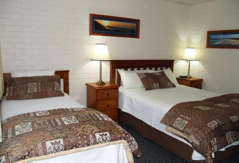 Номер Стандарт, Pigeon House Motor Inn