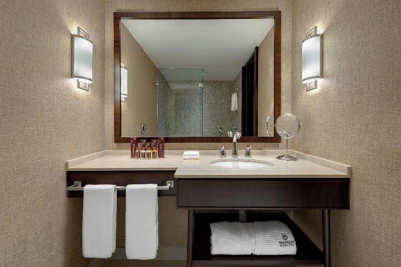 Club Room King Bed, Sheraton Grand Rio Hotel & Resort
