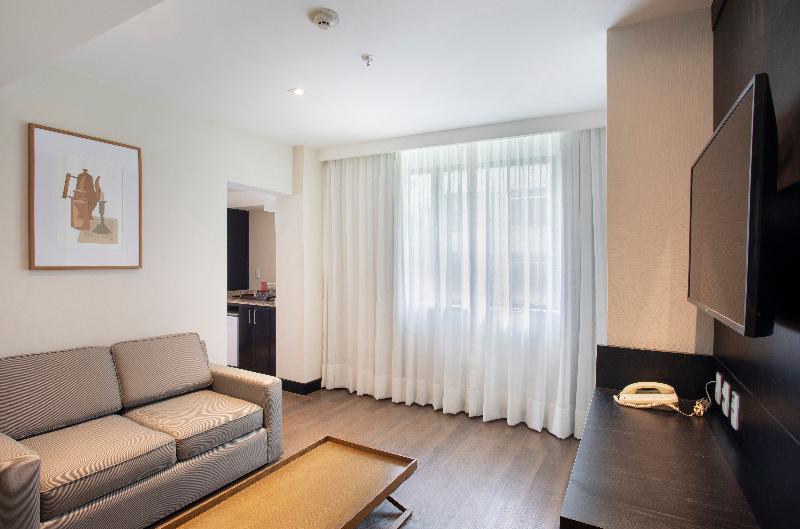 اتاق استاندارد با چشم‌انداز دریا, Sheraton Grand Rio Hotel & Resort