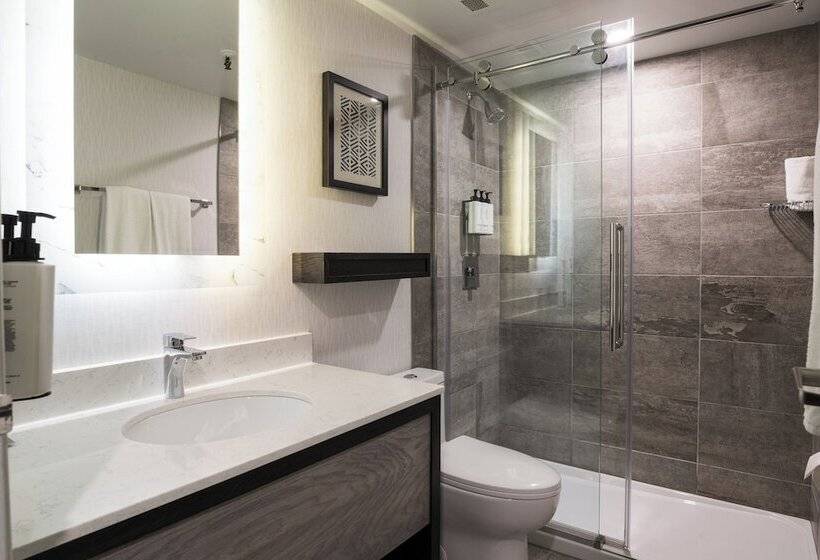 Номер Стандарт, Crowne Plaza Hotel Moncton Downtown, An Ihg