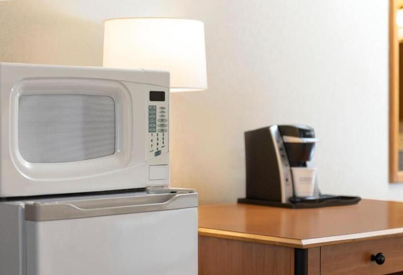 חדר סטנדרט עם מיטת קינג, Days Inn By Wyndham Nanaimo