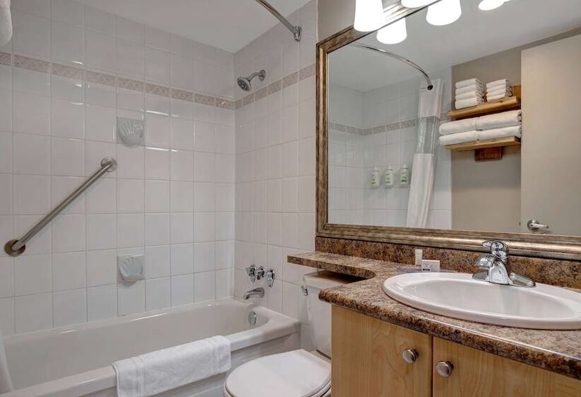 Люкс, Days Inn By Wyndham Victoria Uptown