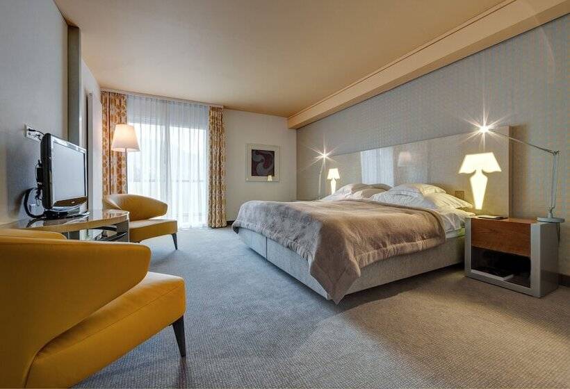Люкс Повышенной Комфортности, Eden Roc   The Leading Hotels Of The World