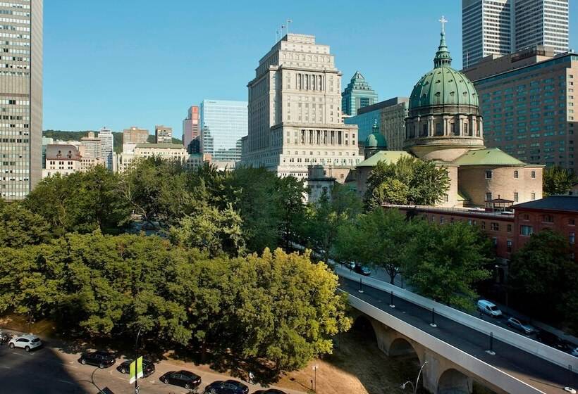חדר סטנדרט שתי מיטות זוגיות, Montreal Marriott Chateau Champlain