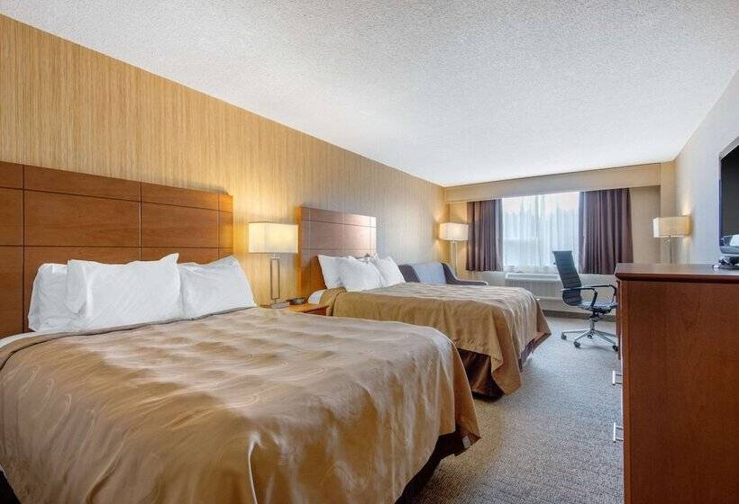 Quarto Estandar 2 Camas Casal, Quality Inn & Conference Centre Downtown