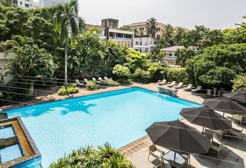 Номер Стандарт 2 Двуспальные Кровати, Ramada Colombo