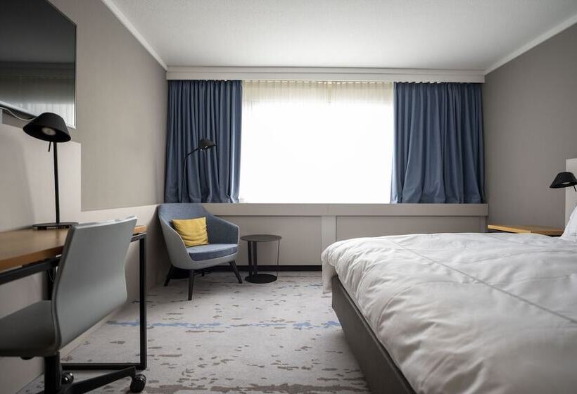 Chambre Classique, Becozy Self Check In And Pop Up