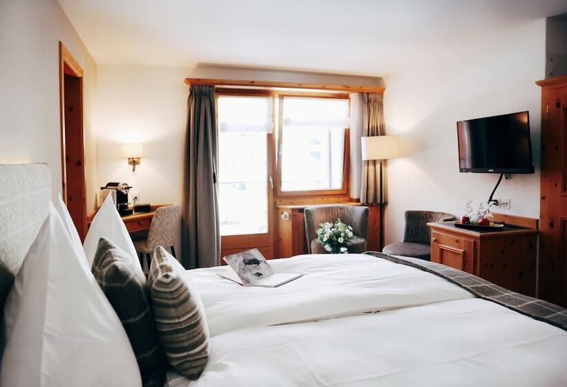 Классический Номер, Steinbock Pontresina