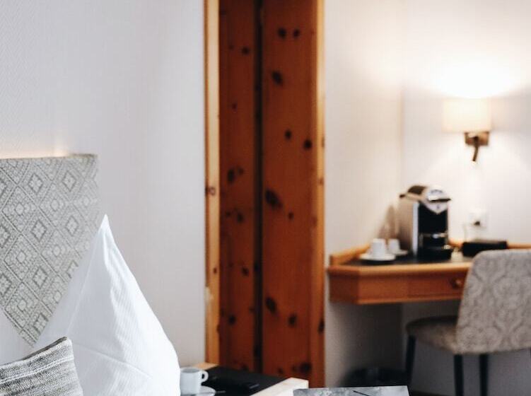 Классический Номер, Steinbock Pontresina