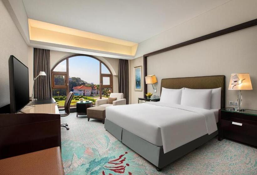 Номер Deluxe Кровать Кинг с Видом, Xiamen C&d Hotel Free Welcome Snacks Oasis Garden
