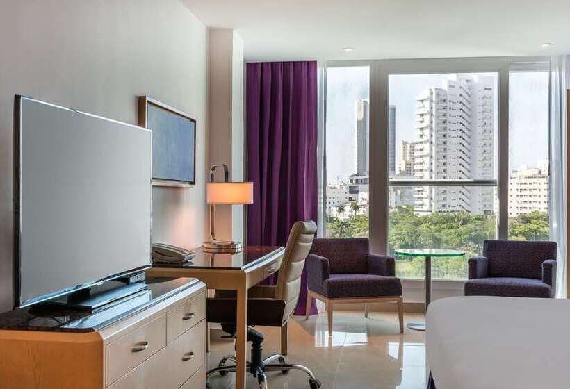 Люкс Кровать Кинг, Hilton Cartagena