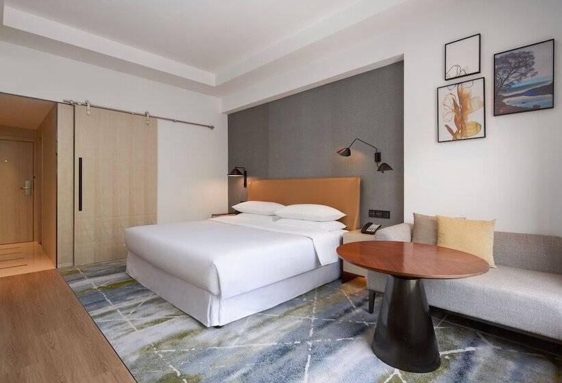 Номер Клуб, Sheraton Guilin