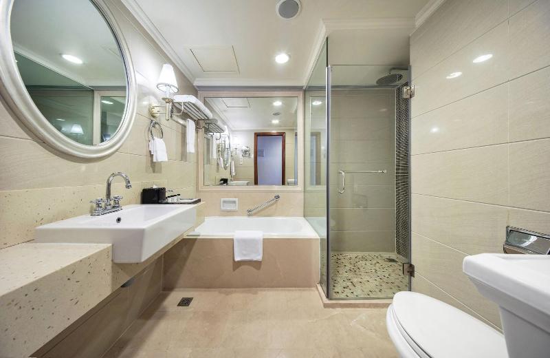 Номер Клуб Кровать Кинг, Sheraton Guilin