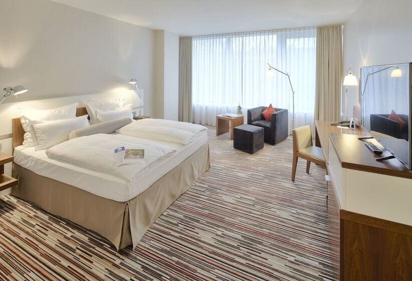 Номер Executive, Clayton Hotel Düsseldorf City Centre