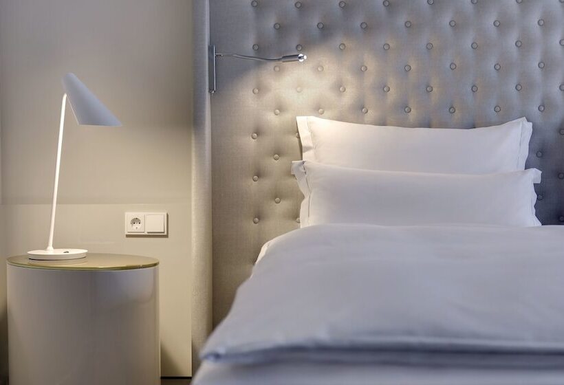 Номер бизнес-класса, Clayton Hotel Düsseldorf City Centre