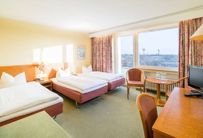 Номер Стандарт Трехместный, Garden Hotel Krefeld