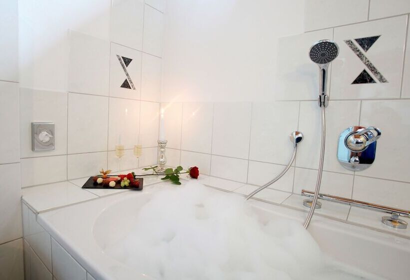 豪华工作室, Am Hirschhorn   Wellness   Spa   And More