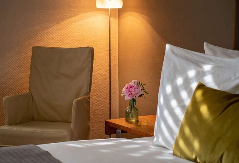 اتاق سوپریور سه تخته, Leonardo Royal Hotel Mannheim