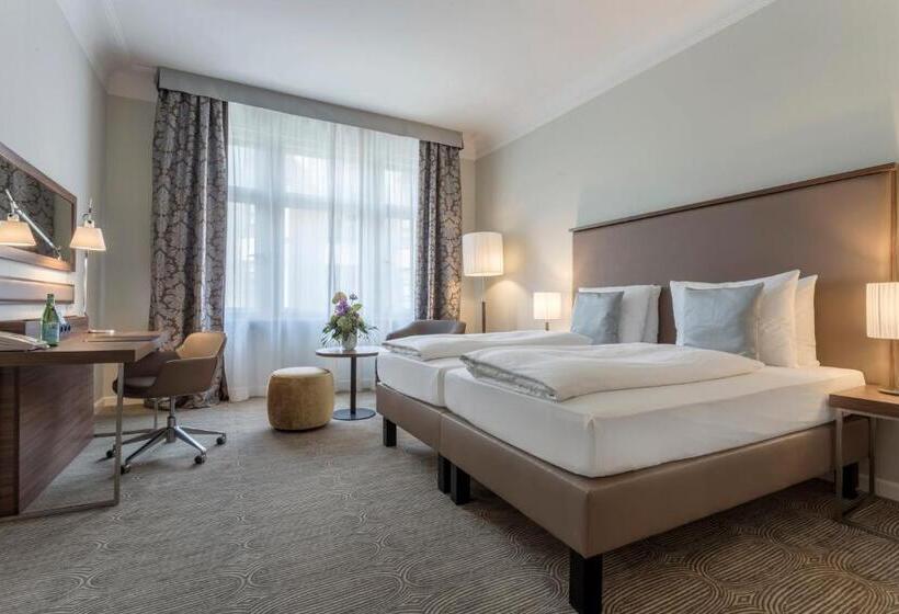 Номер Superior, Radisson Blu Hotel Schwarzer Bock Wiesbaden