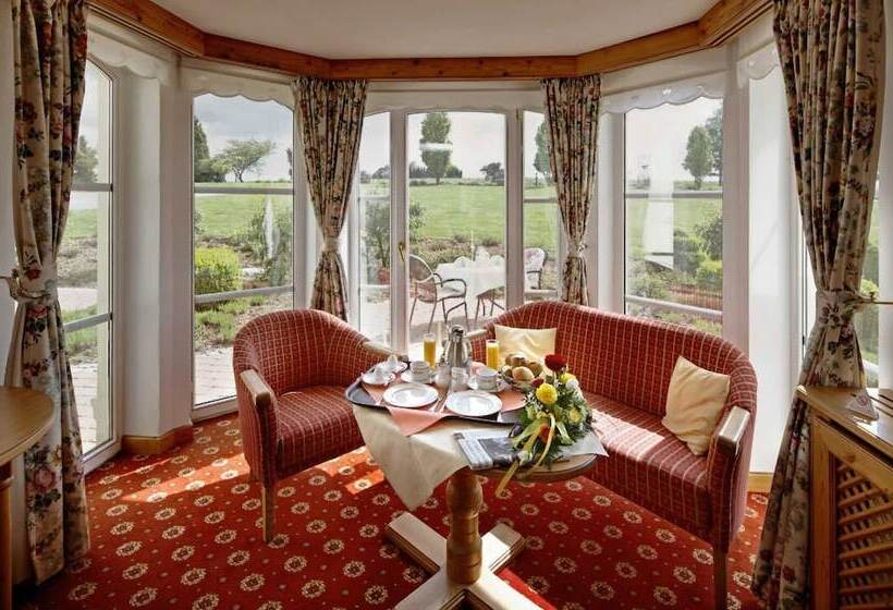 Полулюкс, Schloss Hotel Holzrichter