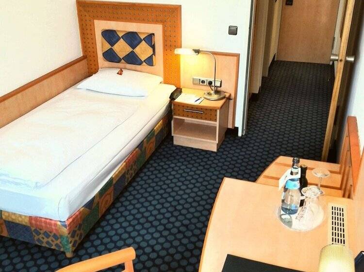 スタンダードシングルルーム, Plaza Kongresshotel Europe Stuttgart