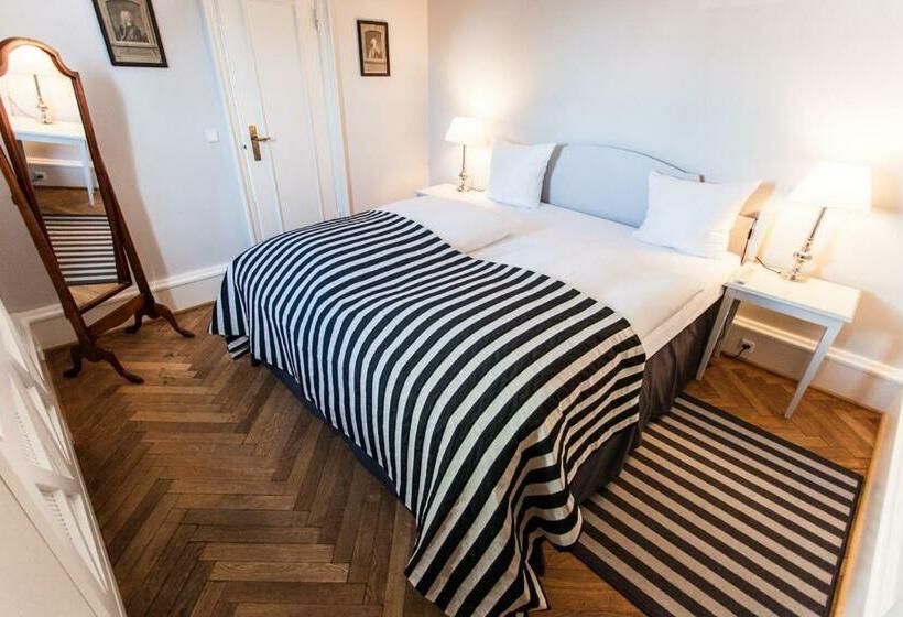 小型套房, Fredensborg Store Kro