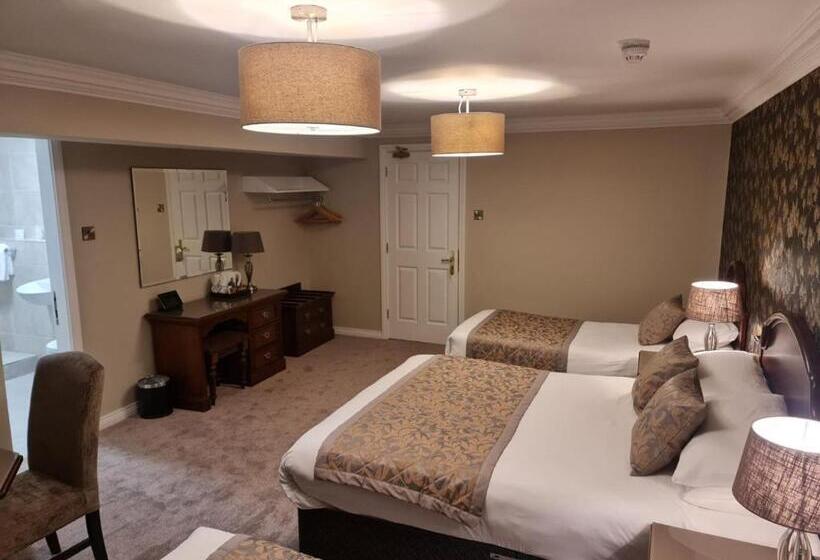 디럭스 트리플 룸, Abbey Hotel Donegal