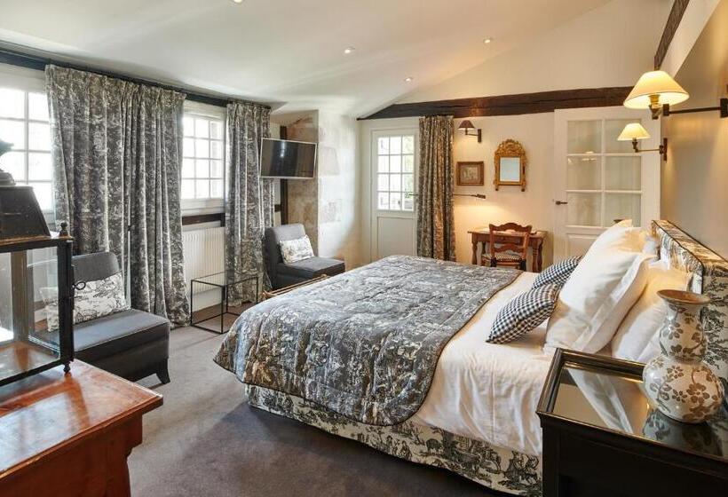 Quarto Superior com Sacada, Arraya