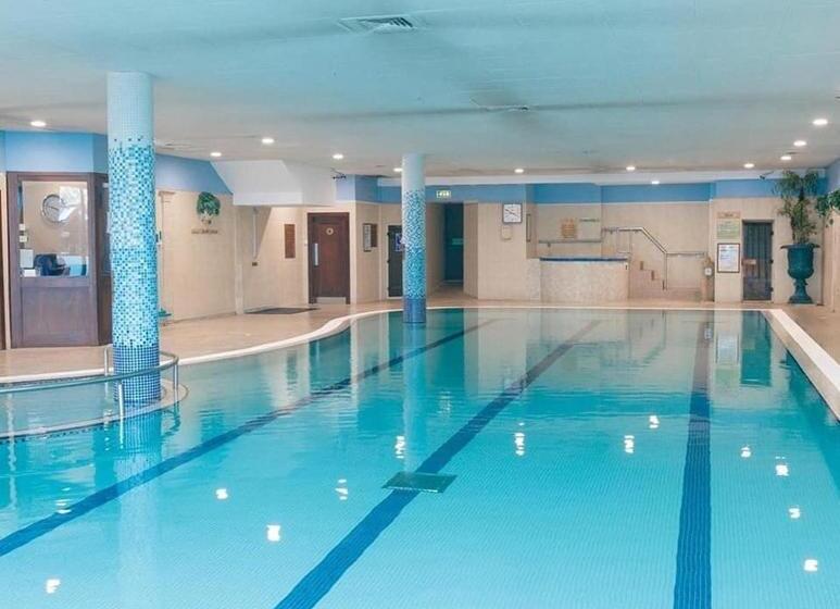 Номер Стандарт Трехместный, Hibernian Hotel & Leisure Centre