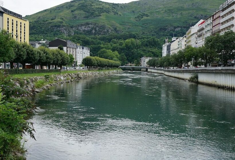 Номер Стандарт Трехместный, Mercure Lourdes Imperial