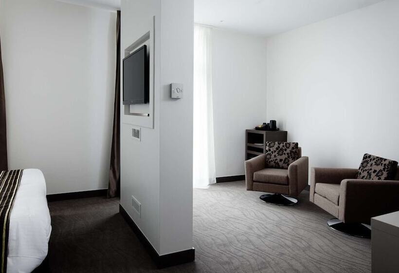 주니어 스위트, Brit Hotel De Grignan Vichy
