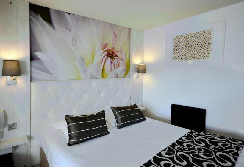 Номер Стандарт Вид на Озеро, Logis Hôtel Des Lacs Paris Sud