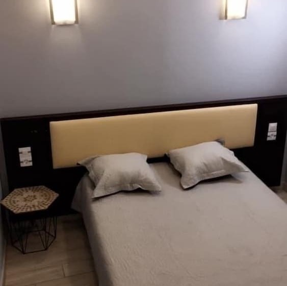 Номер Стандарт, Hôtel Des Arcades