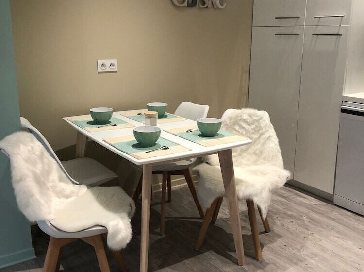 Апартаменты 1 Спальня, Kyriad Saumur Hyper Centre Hôtel Appartements Et Spa Soins Sothys Paris
