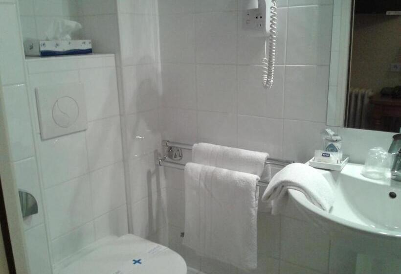 Классический Номер, Kyriad Saumur Hyper Centre Hôtel Appartements Et Spa Soins Sothys Paris