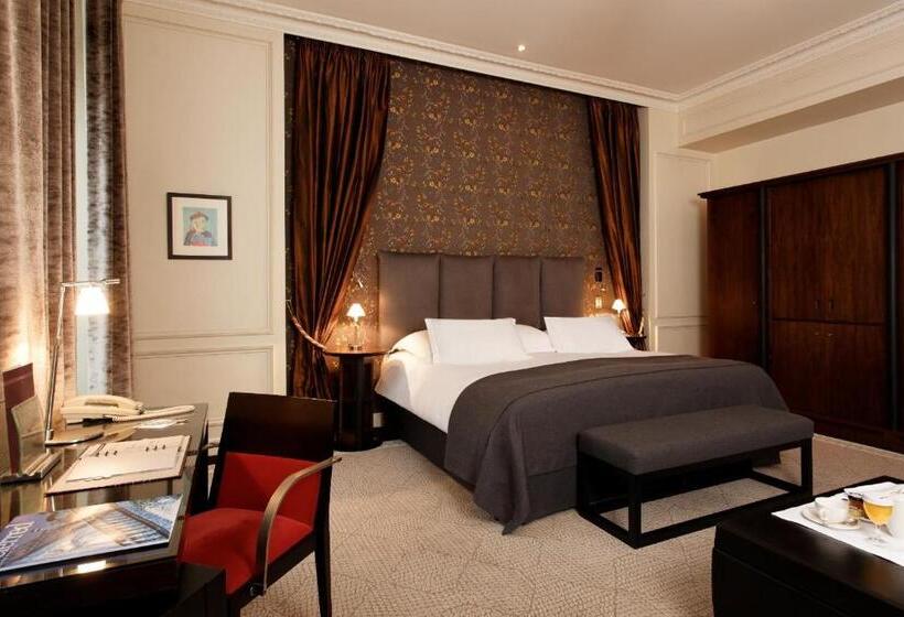اتاق لوکس, La Tremoille Paris