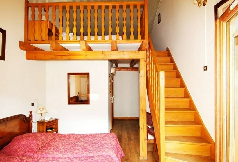 Четырехместный Номер Стандарт, Citotel Les Pres Du Rosay