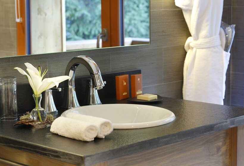 Номер Deluxe с Балконом, Chalet Hôtel La Mainaz Restaurant & Resort