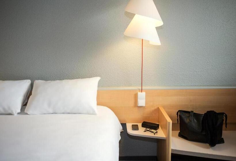 Номер Стандарт Двуспальная Кровать, Ibis Montélimar Nord