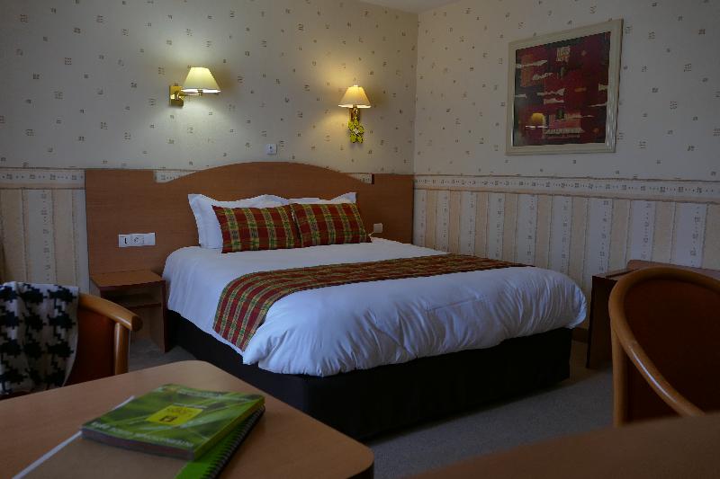 Номер Комфорт, Logis Hotels Le Champalud Restaurant La Citadelle