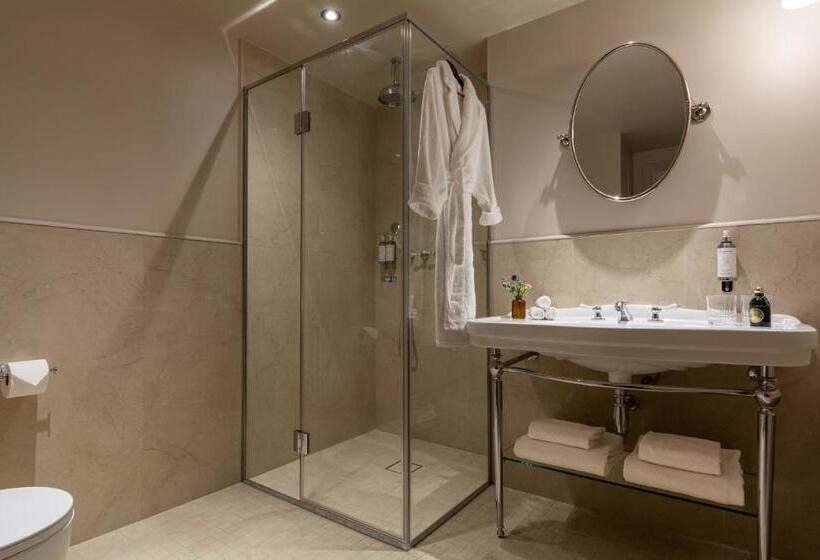 Люкс, Hôtel & Spa Napoléon