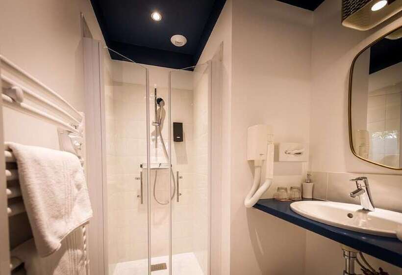 Номер Комфорт, The Originals Boutique, Hôtel Le Londres, Saumur