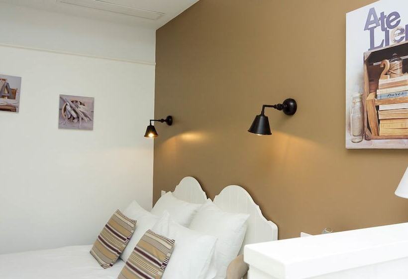 Номер Стандарт, The Originals Boutique, Hôtel Le Londres, Saumur