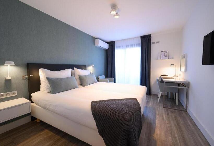 Номер Deluxe Вид на Море, Van Der Valk Hotel Saint Aygulf