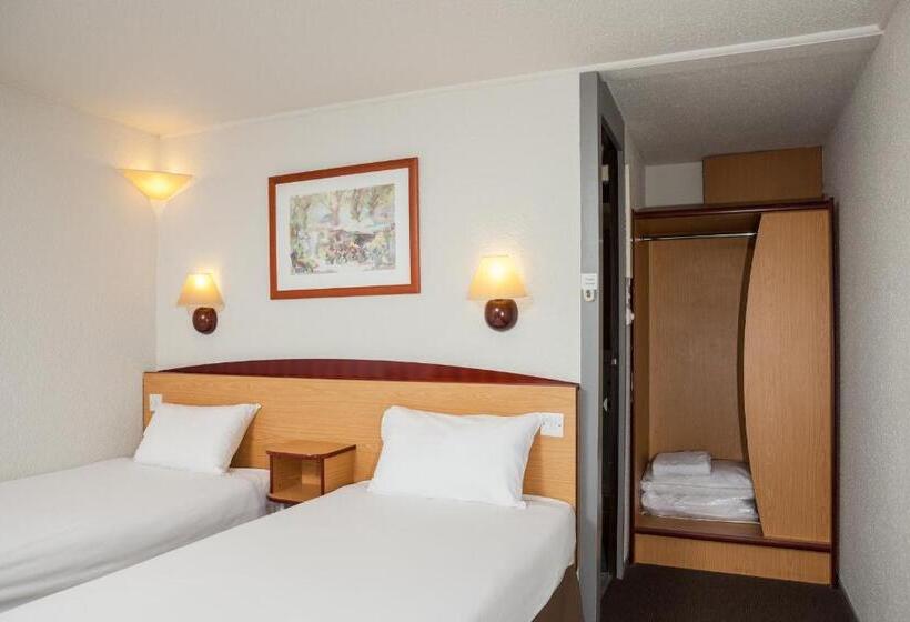 Номер Стандарт, Campanile Hotel   Basildon   East Of London