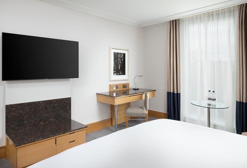 Номер Executive, Hilton London Gatwick Airport